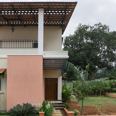 Treebo Laa Gardenia Resort, Nilavoor Lake イェーラギリ エクステリア 写真
