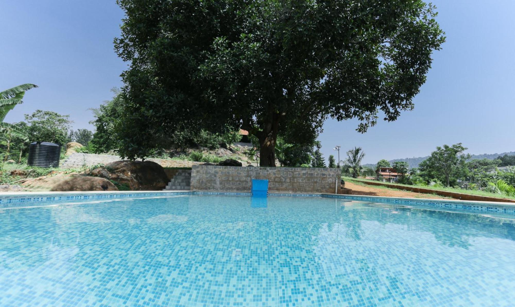 Treebo Laa Gardenia Resort, Nilavoor Lake イェーラギリ エクステリア 写真